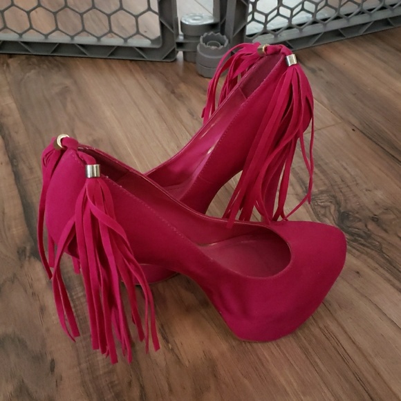 Shiekk Heels - Picture 1 of 1